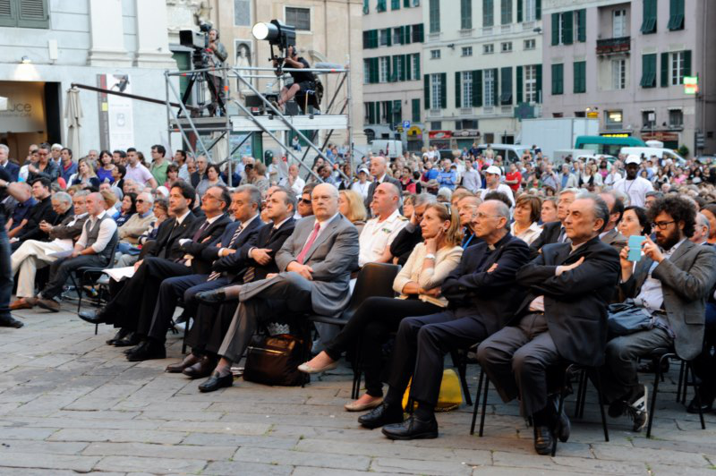 10 piazze per 10 comandamenti - Genova 22.06.13_017