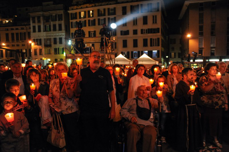 10 piazze per 10 comandamenti - Genova 22.06.13_039