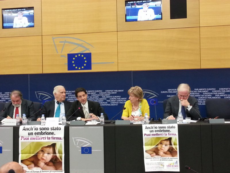 Jaime Mayor Oreja, europarlamentare spagnolo; Carlo Casini, presidente della commissione Affari cost