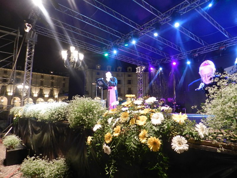 10 piazze per 10 comandamenti a Torino_002