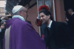 Martinez saluta Papa Francesco - Clicca per ingrandire...