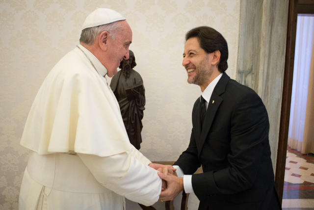 Salvatore Martinez in udienza privata da Papa Francesco (5 dicembre 2014)