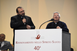 40ª Convocazione nazionale RnS - P. Diego Jaramillo Cuartas - Clicca per ingrandire...